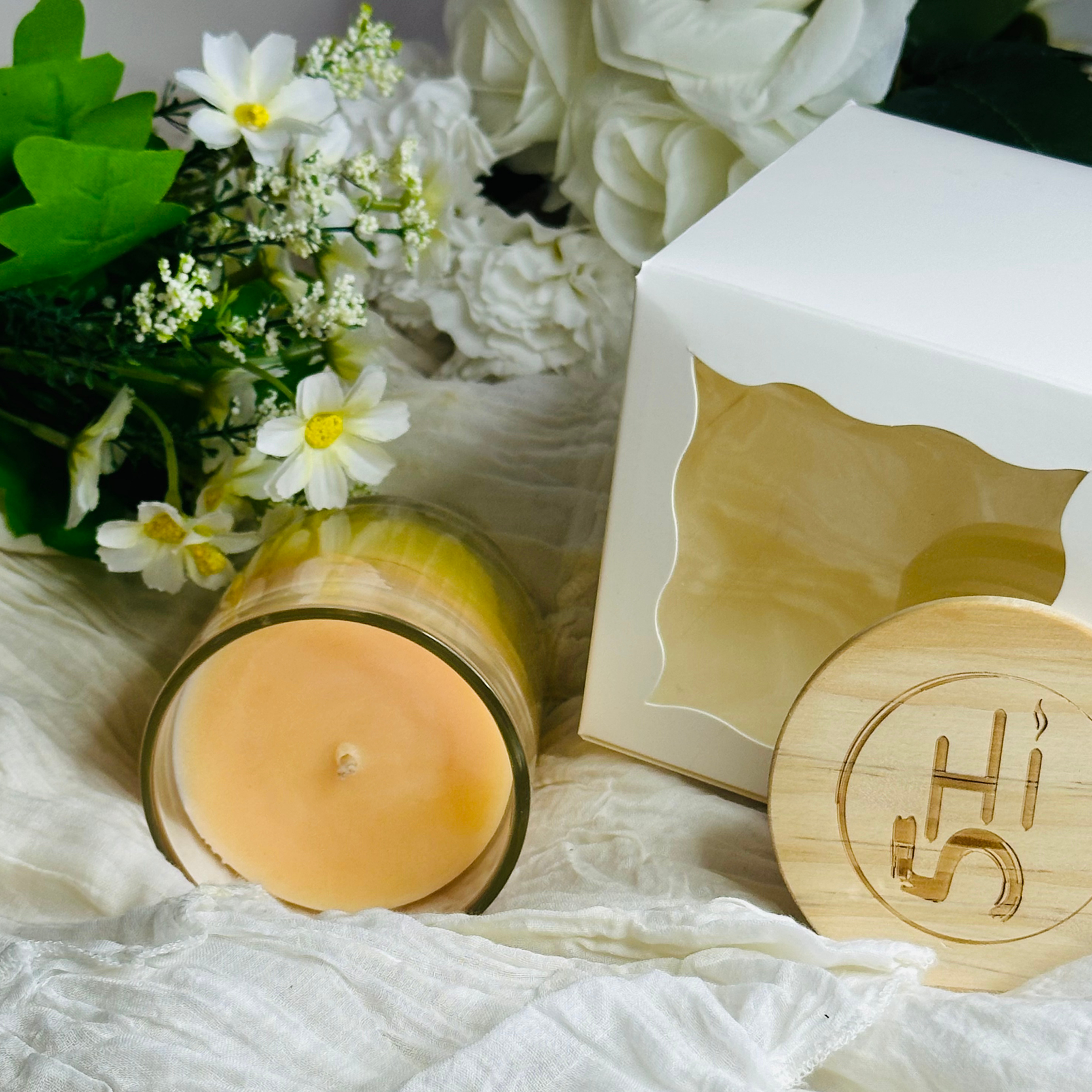 Hi5 Scented Candle,  Luxurious Soy Wax, Single Wick, 10-18 Hours Burn Time, 8 oz (172g) 160gm