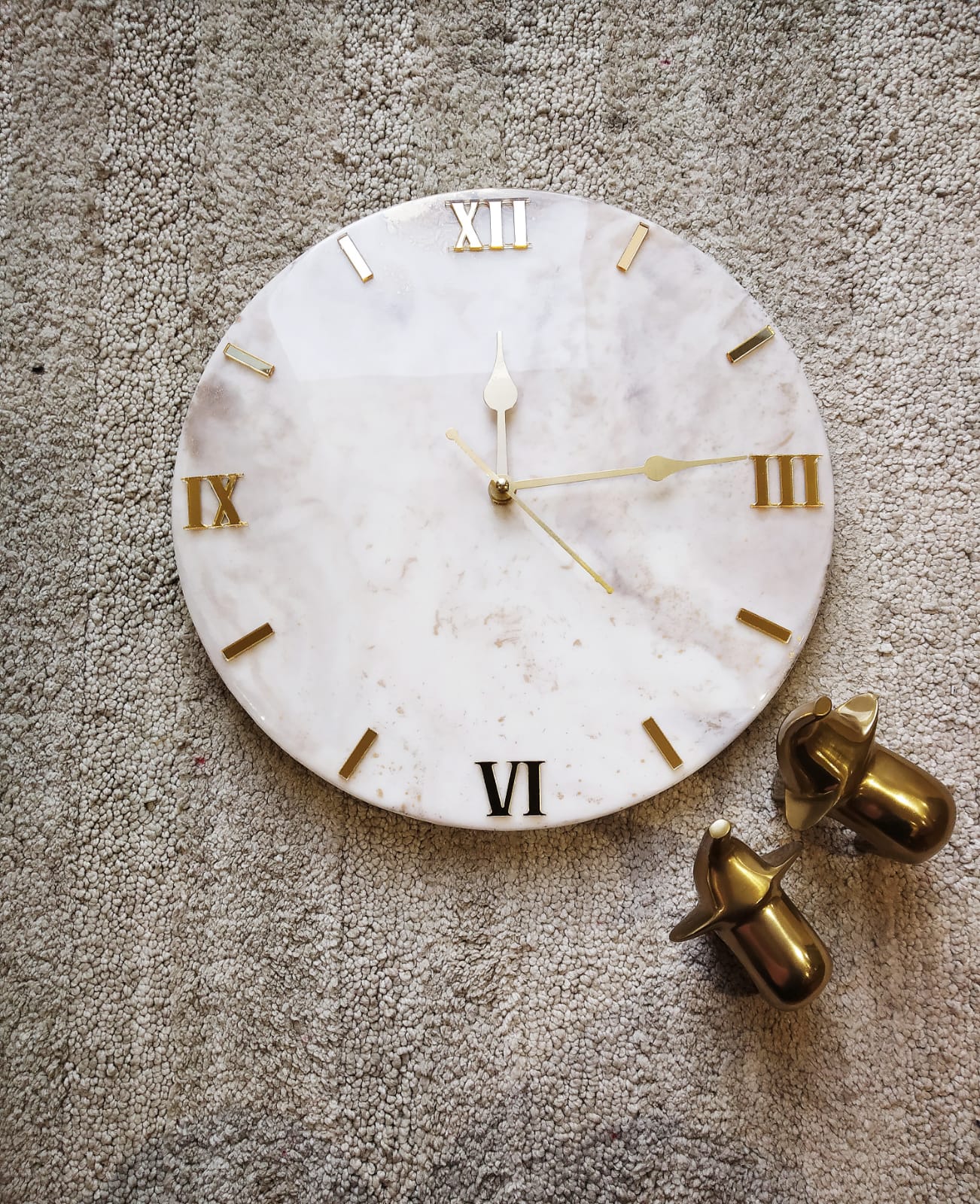 White Epoxy Resin Wall Clock